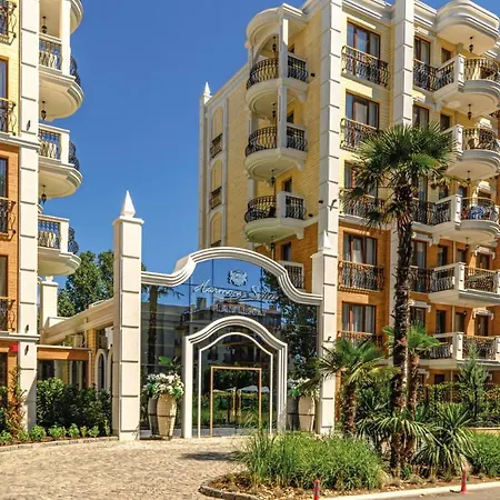 Harmony Grand アパートホテル 4*