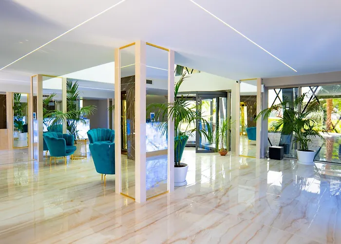 Apartmanhotel Harmony Grand 4*