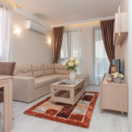 Harmony Grand Aparthotel 2*