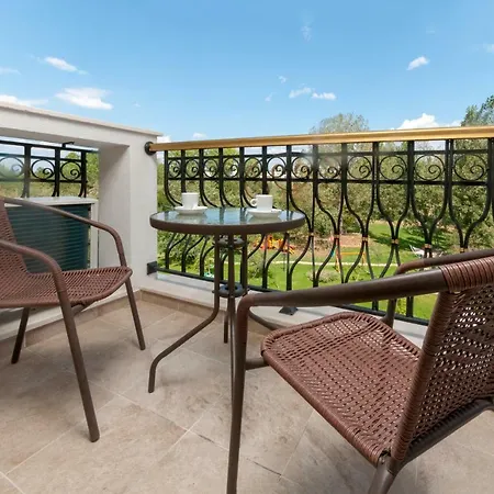 Harmony Grand Aparthotel 4*
